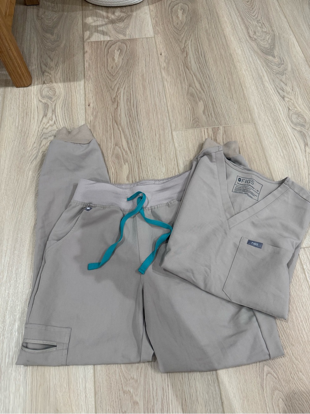 FIGS scrub set in slate